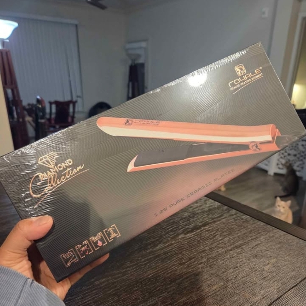 NWB - Diamond Collection Hair Straightner - Picture 2 of 6